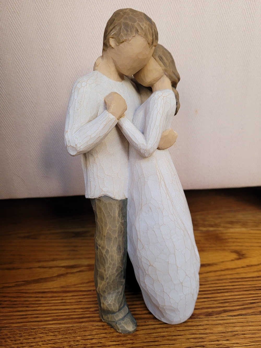 Willow Tree Embrace Sculpture – White and Tan Home Art Figurine